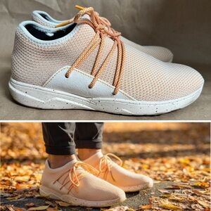 Vessi Limited Edition ‘21 Pumpkin Spice Cityscape Waterproof Sneaker. M8/EU41